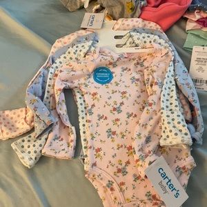 Four long sleeve onesis